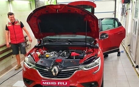 Renault Arkana I, 2021 год, 1 870 000 рублей, 2 фотография