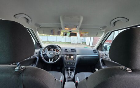 Skoda Yeti I рестайлинг, 2015 год, 1 420 000 рублей, 19 фотография