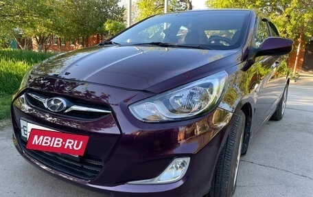 Hyundai Solaris II рестайлинг, 2013 год, 990 000 рублей, 2 фотография