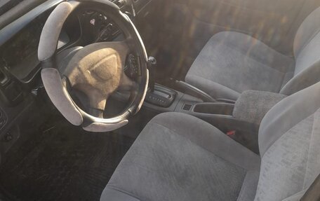 Mitsubishi Mirage VI рестайлинг, 2001 год, 250 000 рублей, 8 фотография