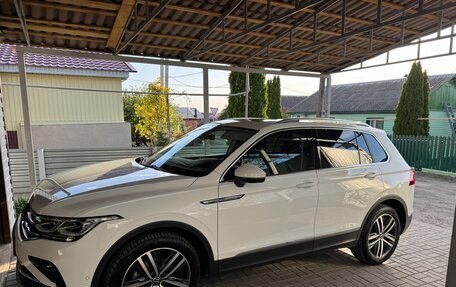 Volkswagen Tiguan II, 2021 год, 4 500 000 рублей, 4 фотография