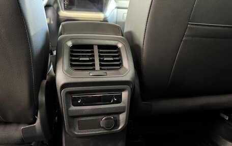 Volkswagen Tiguan II, 2021 год, 4 500 000 рублей, 19 фотография