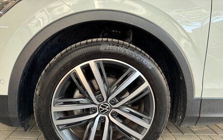 Volkswagen Tiguan II, 2021 год, 4 500 000 рублей, 26 фотография