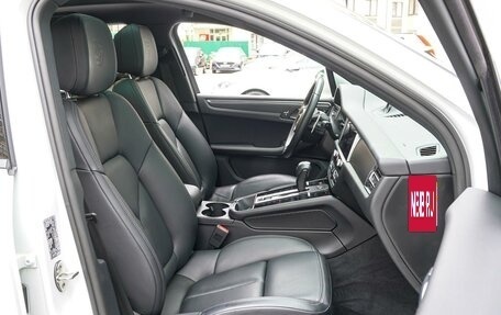 Porsche Macan I рестайлинг, 2023 год, 7 620 000 рублей, 8 фотография