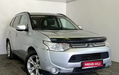Mitsubishi Outlander III рестайлинг 3, 2014 год, 1 119 000 рублей, 1 фотография