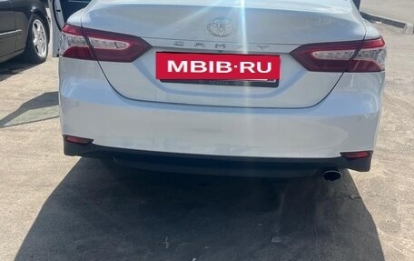 Toyota Camry, 2019 год, 2 700 000 рублей, 3 фотография