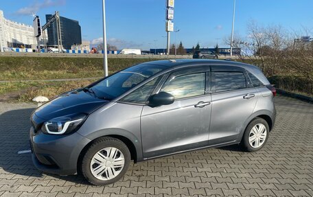 Honda Fit, 2020 год, 1 800 000 рублей, 2 фотография