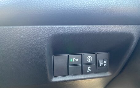 Honda Fit, 2020 год, 1 800 000 рублей, 16 фотография
