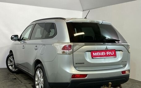 Mitsubishi Outlander III рестайлинг 3, 2014 год, 1 119 000 рублей, 4 фотография