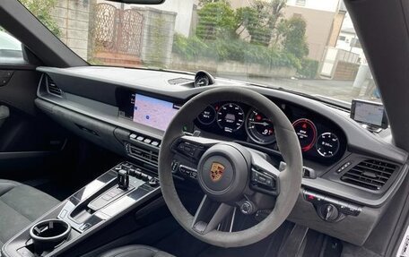 Porsche 911, 2022 год, 14 780 000 рублей, 11 фотография