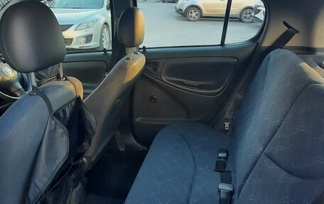 Toyota Vitz, 2002 год, 400 000 рублей, 21 фотография