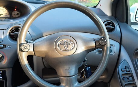 Toyota Vitz, 2002 год, 400 000 рублей, 24 фотография