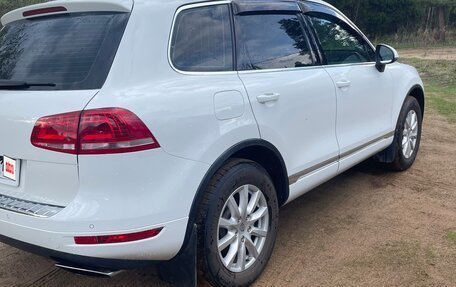 Volkswagen Touareg III, 2012 год, 2 450 000 рублей, 3 фотография