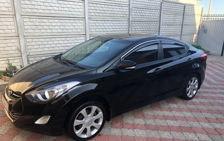 Hyundai Elantra V, 2011 год, 1 000 000 рублей, 2 фотография