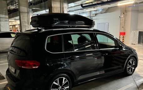 Volkswagen Touran III, 2019 год, 2 500 000 рублей, 3 фотография