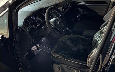 Volkswagen Touran III, 2019 год, 2 500 000 рублей, 7 фотография
