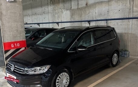 Volkswagen Touran III, 2019 год, 2 500 000 рублей, 5 фотография