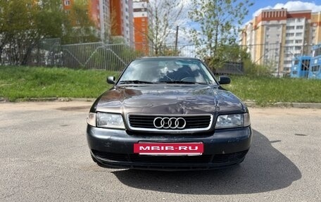 Audi A4, 1997 год, 290 000 рублей, 2 фотография