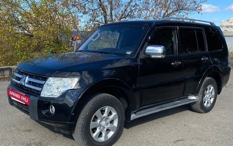 Mitsubishi Pajero IV, 2011 год, 1 720 000 рублей, 3 фотография