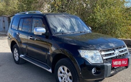 Mitsubishi Pajero IV, 2011 год, 1 720 000 рублей, 2 фотография