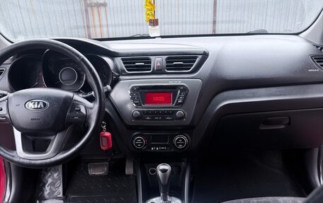 KIA Rio III рестайлинг, 2013 год, 850 000 рублей, 3 фотография