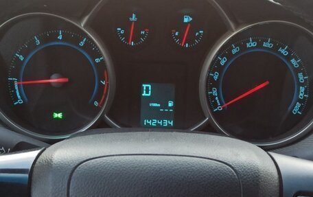 Chevrolet Cruze II, 2011 год, 731 000 рублей, 10 фотография