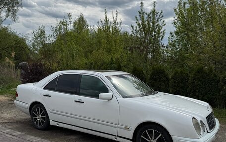 Mercedes-Benz E-Класс, 2000 год, 630 000 рублей, 2 фотография