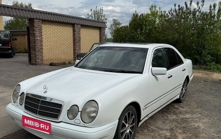 Mercedes-Benz E-Класс, 2000 год, 630 000 рублей, 3 фотография
