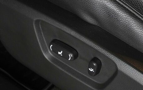 Opel Antara I, 2013 год, 1 369 000 рублей, 18 фотография