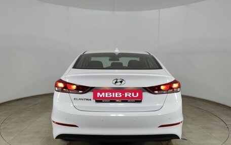 Hyundai Elantra VI рестайлинг, 2017 год, 1 385 000 рублей, 6 фотография
