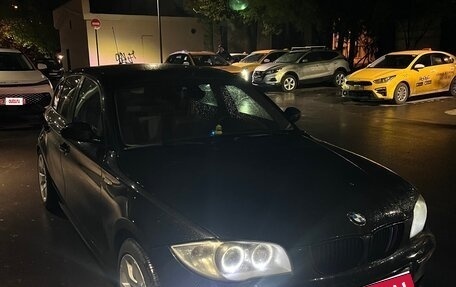 BMW 1 серия, 2005 год, 800 000 рублей, 1 фотография