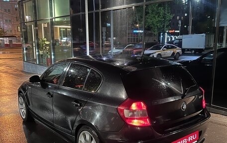 BMW 1 серия, 2005 год, 800 000 рублей, 3 фотография