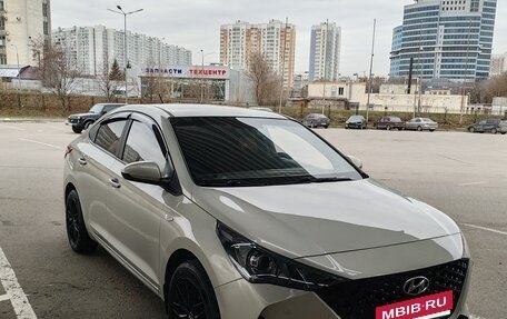Hyundai Solaris II рестайлинг, 2020 год, 1 750 000 рублей, 2 фотография