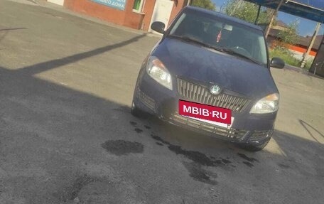 Skoda Fabia II, 2011 год, 525 000 рублей, 3 фотография