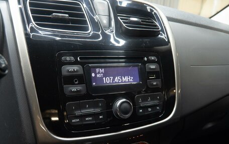 Renault Sandero II рестайлинг, 2015 год, 1 070 000 рублей, 14 фотография