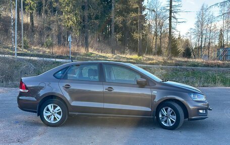 Volkswagen Polo VI (EU Market), 2015 год, 1 300 000 рублей, 3 фотография
