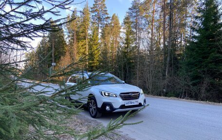 Subaru Outback IV рестайлинг, 2018 год, 3 390 000 рублей, 7 фотография