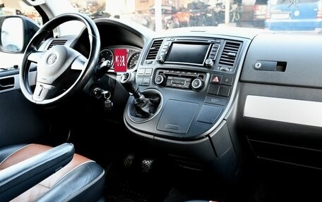 Volkswagen Multivan T5, 2012 год, 2 499 000 рублей, 10 фотография