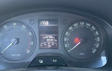 Skoda Rapid I, 2014 год, 830 000 рублей, 6 фотография
