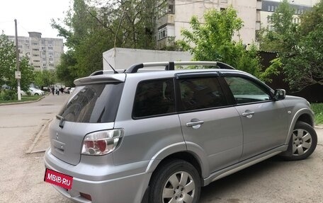 Mitsubishi Outlander III рестайлинг 3, 2007 год, 850 000 рублей, 3 фотография