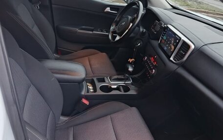 KIA Sportage IV рестайлинг, 2021 год, 2 650 000 рублей, 7 фотография