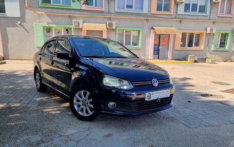 Volkswagen Polo VI (EU Market), 2011 год, 820 000 рублей, 2 фотография