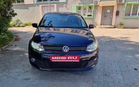 Volkswagen Polo VI (EU Market), 2011 год, 820 000 рублей, 3 фотография