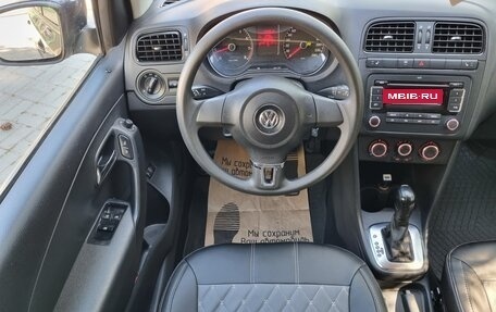 Volkswagen Polo VI (EU Market), 2011 год, 820 000 рублей, 24 фотография