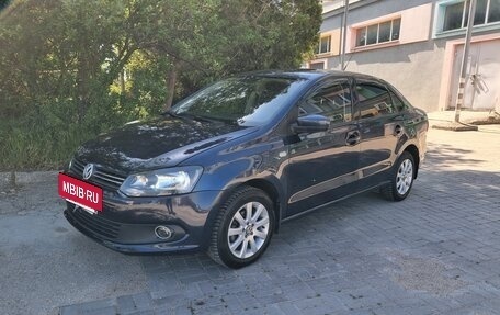 Volkswagen Polo VI (EU Market), 2011 год, 820 000 рублей, 34 фотография
