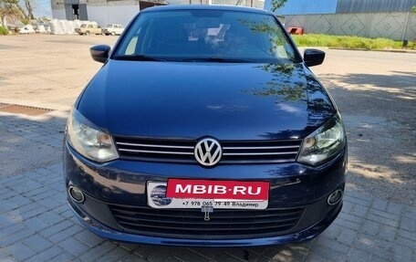 Volkswagen Polo VI (EU Market), 2011 год, 820 000 рублей, 32 фотография