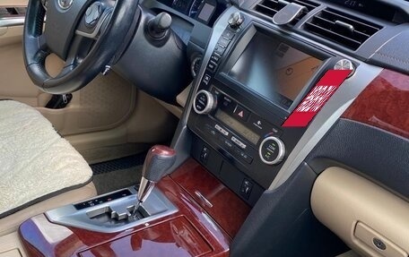 Toyota Camry, 2013 год, 1 870 000 рублей, 2 фотография