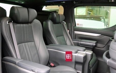 Toyota Alphard III, 2021 год, 3 567 000 рублей, 19 фотография