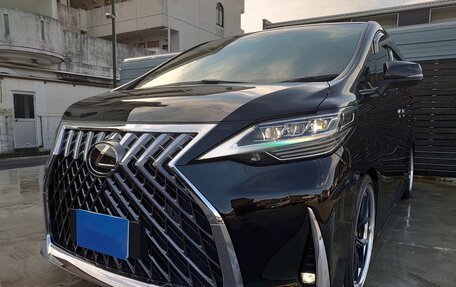 Toyota Alphard III, 2021 год, 3 570 000 рублей, 2 фотография