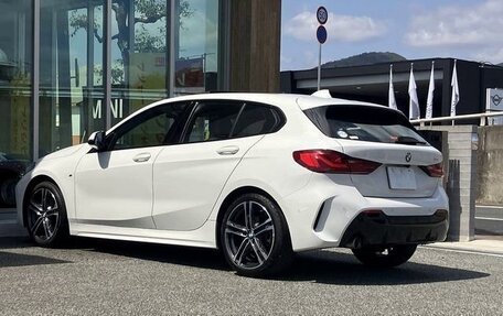 BMW 1 серия, 2021 год, 1 452 000 рублей, 3 фотография
